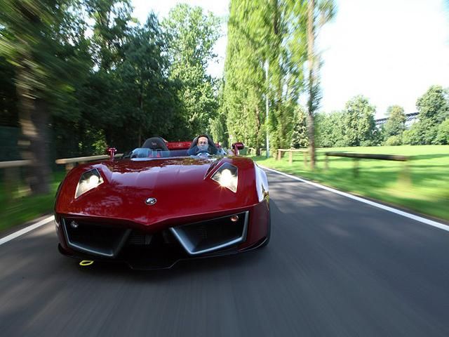 В Італії показали новий суперкар „Codatronca Monza“