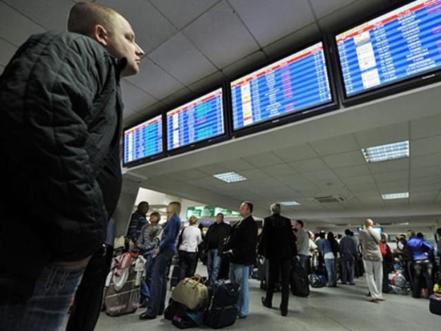 Антимонопольщики требуют снизить цены авиабилетов Антимонопольщики требуют снизить цены авиабилетов