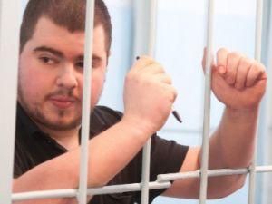 Сына прокурора, который сбил трех женщин, выпустили под залог Сына прокурора, который сбил трех женщин, выпустили под залог