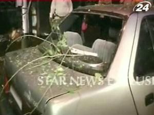 В Індії внаслідок серії вибухів поранено 100 осіб В Індії внаслідок серії вибухів поранено 100 осіб