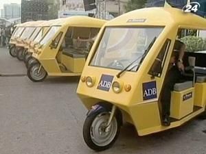 Філіппінські таксисти пересідають на електричні триколісні мотоцикли Філіппінські таксисти пересідають на електричні триколісні мотоцикли