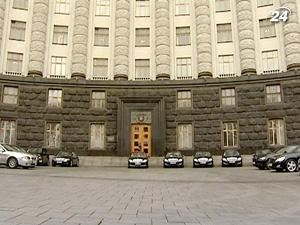 Кабмин решил продать еще 2 облэнерго