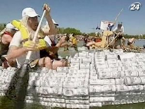 В Австралії - щорічні перегони на човнах з бляшанок В Австралії - щорічні перегони на човнах з бляшанок
