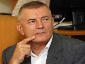 Обвинение Луценко зачитывают без него Обвинение Луценко зачитывают без него