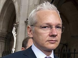 Ассанджа пока не высылают в Швецию Ассанджа пока не высылают в Швецию