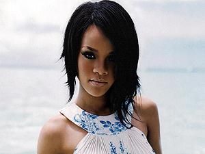 Ріанна стала найпопулярнішою жінкою у Facebook Ріанна стала найпопулярнішою жінкою у Facebook