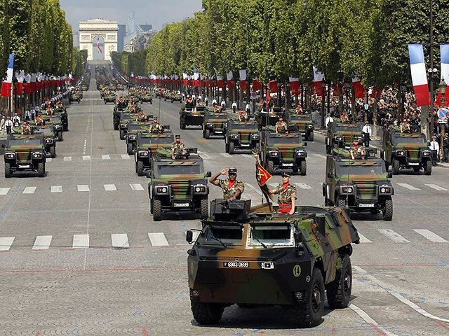 У Франції відсвяткували День взяття Бастилії У Франції відсвяткували День взяття Бастилії