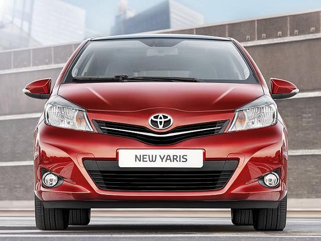 Toyota представила хэтчбек Yaris в трех новых версиях