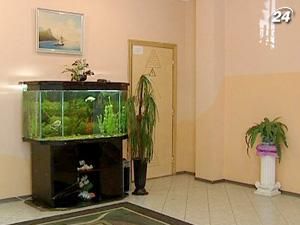 Жители одного из домов Киева превратили подъезд в прихожую Жители одного из домов Киева превратили подъезд в прихожую