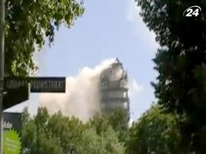 В Нидерландах обвалилась одна из самых высоких телебашен В Нидерландах обвалилась одна из самых высоких телебашен