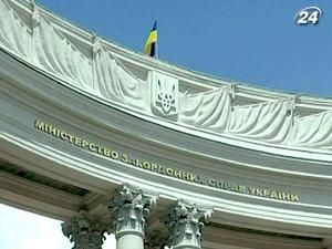 Двух военных атташе Беларуси выслали из Украины Двух военных атташе Беларуси выслали из Украины