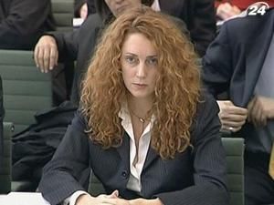 Заарештували екс-редактора News of the World Ребеку Брукс Заарештували екс-редактора News of the World Ребеку Брукс