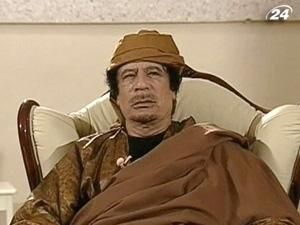 Каддафи клянется, что не покинет Ливию Каддафи клянется, что не покинет Ливию