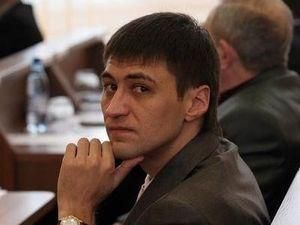 Милиция взяла под охрану избитую Ландиком девушку и ее родственников Милиция взяла под охрану избитую Ландиком девушку и ее родственников