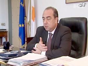 Через вибухи на базі у відставку подав глава кіпрського МЗС