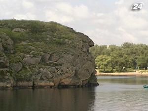 На Хортиці затримали чорних археологів На Хортиці затримали чорних археологів