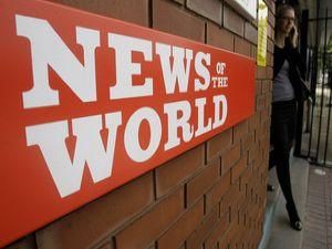 Бывшего редактора News of the World нашли мертвым Бывшего редактора News of the World нашли мертвым