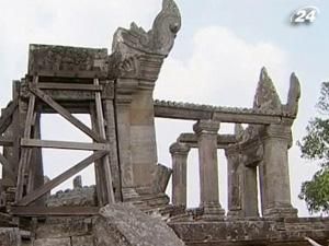 Таїланд та Камбоджа мають вивести війська з храму кхмерів