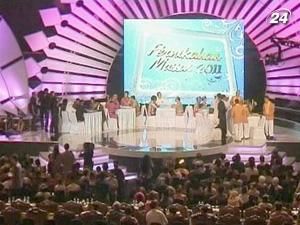 В Джакарте произошло массовое бракосочетание молодоженов В Джакарте произошло массовое бракосочетание молодоженов