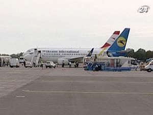 Правительство ищет добровольцев под программу "лоу-кост" среди украинских авиакомпаний Правительство ищет добровольцев под программу "лоу-кост" среди украинских авиакомпаний