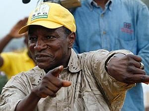 У Гвінеї з гармат обстріляли резиденцію Президента У Гвінеї з гармат обстріляли резиденцію Президента