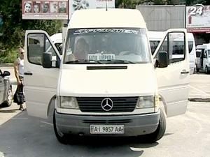 Українці пересядуть з переобладнаних бусів на пасажирські автобуси Українці пересядуть з переобладнаних бусів на пасажирські автобуси