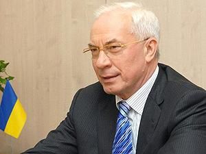 Азаров вимагає вирішити питання з чергами на кордоні Азаров вимагає вирішити питання з чергами на кордоні