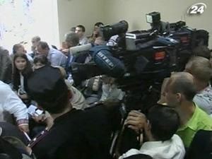 Журналистов, которые снимали суд над Тимошенко, зовут в милицию Журналистов, которые снимали суд над Тимошенко, зовут в милицию