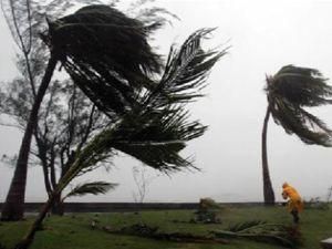 Ураган "Дора" в Тихому океані посилився до чотирьох балів із п'яти