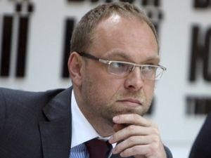 Власенко обжаловал свое отстранение от защиты Тимошенко Власенко обжаловал свое отстранение от защиты Тимошенко