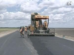 Укравтодор майже удвічі збільшив обсяги ремонту доріг Укравтодор майже удвічі збільшив обсяги ремонту доріг