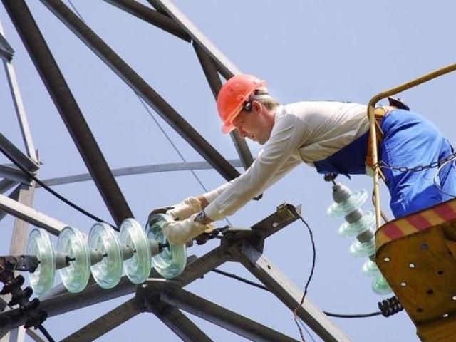 Україна арештувала молдовські лінії електропередач Україна арештувала молдовські лінії електропередач