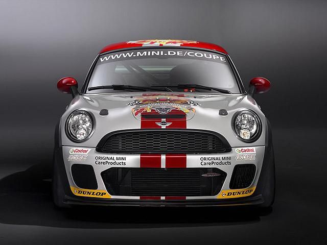 MINI показала гоночне купе Coupe MINI показала гоночне купе Coupe