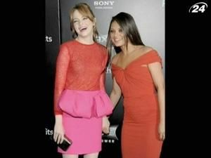 Голлівудські знаменитості для гучних прем'єр обирають червоне Голлівудські знаменитості для гучних прем'єр обирають червоне