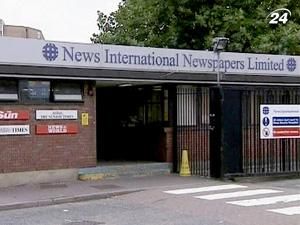 Тема тижня: В Британії тривають арешти через скандал навколо News International Тема тижня: В Британії тривають арешти через скандал навколо News International