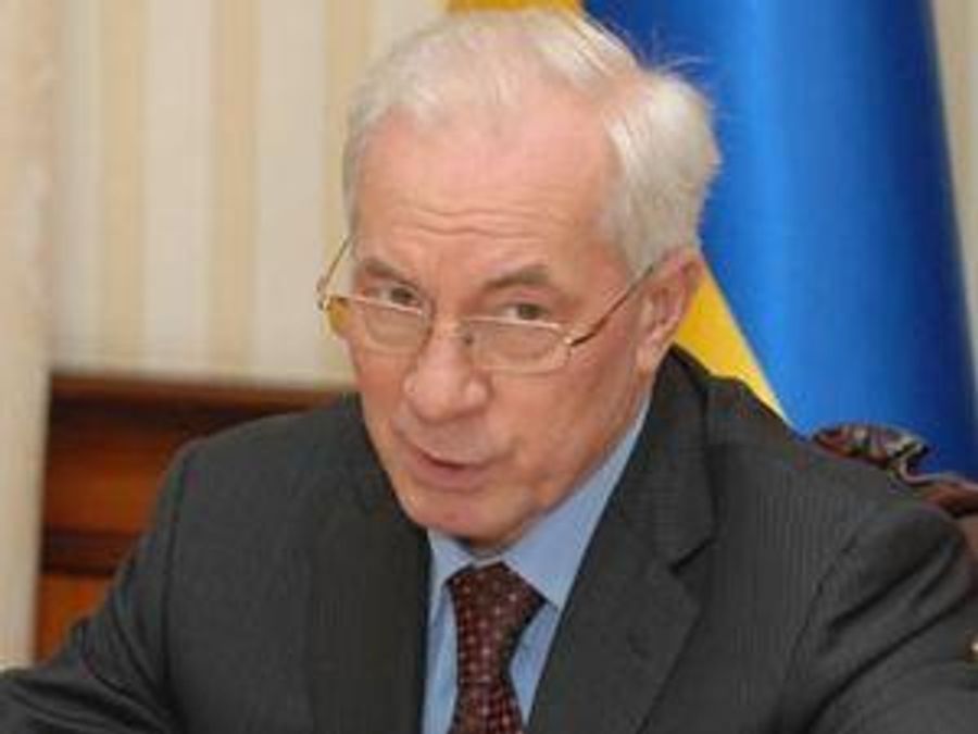 Азаров перевірить діяльність оптового ринку "Столичний" Азаров перевірить діяльність оптового ринку "Столичний"