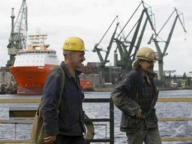 Польскому заводу "ИСД" не хватает работников Польскому заводу "ИСД" не хватает работников