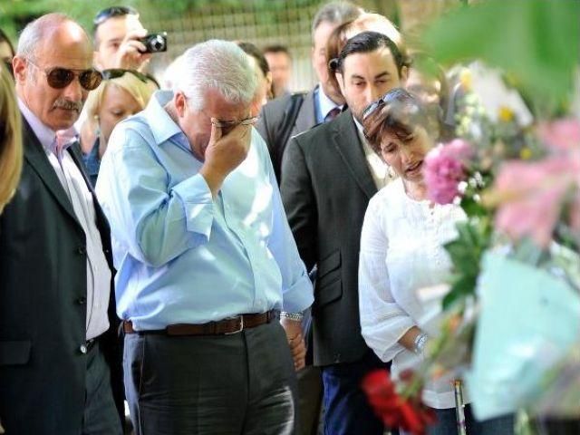 Батько Емі Вайнхаус розплакався на очах у фанатів Батько Емі Вайнхаус розплакався на очах у фанатів