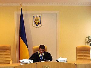 В Печерском суде начали допрос четвёртого свидетеля по делу Тимошенко В Печерском суде начали допрос четвёртого свидетеля по делу Тимошенко