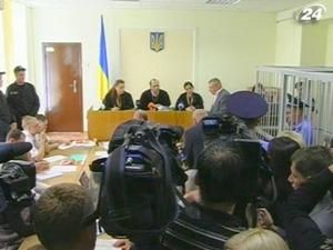 Суд знову слухає справи Тимошенко та Луценка Суд знову слухає справи Тимошенко та Луценка