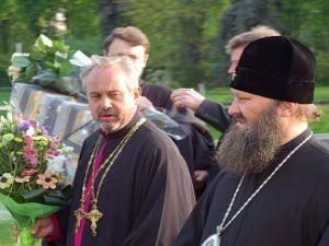 Владыка Павел показал, как выглядит священнослужитель (ВИДЕО)