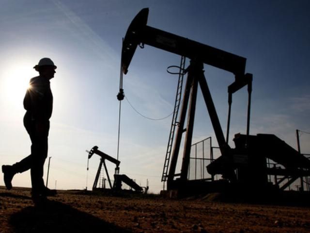 Венесуэла предлагает не снижать цены на нефть
