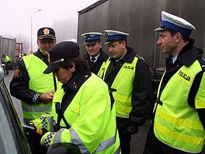 У Норвегії розслідують дії поліції після теракту 22 липня У Норвегії розслідують дії поліції після теракту 22 липня