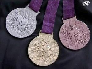 В Лондоне презентовали медали на Олимпийские игры 2012 года