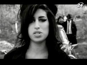 Смерть Эми Уайнхаус мог повлечь резкий отказ от алкоголя Смерть Эми Уайнхаус мог повлечь резкий отказ от алкоголя