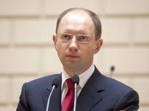 Яценюк: Україні треба думати не про дефолт США, а про власну фінансову ситуацію 