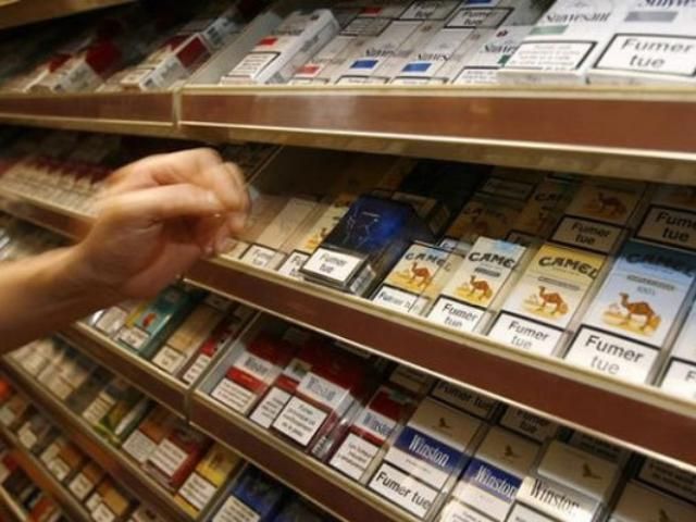 Українці переходять на дешеві сигарети Українці переходять на дешеві сигарети