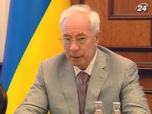 Азаров: Влада приймає заходи, щоб ліквідувати аварію і надати матеріальну допомогу