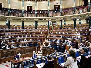 Прем’єр Іспанії розпускає парламент