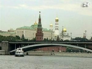 На Москві-ріці зіткнулися прогулянковий катер та баржа На Москві-ріці зіткнулися прогулянковий катер та баржа